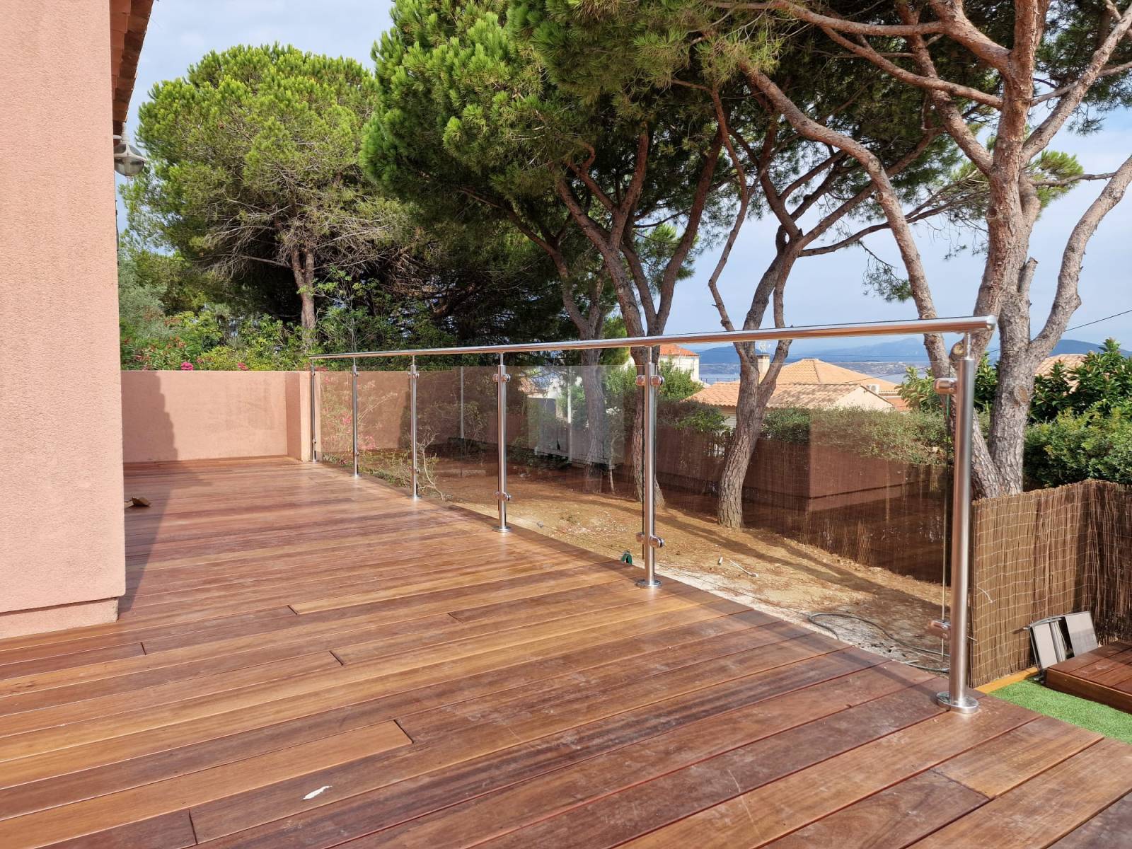 Pose sur mesure d'un garde-corps en inox à Hyères