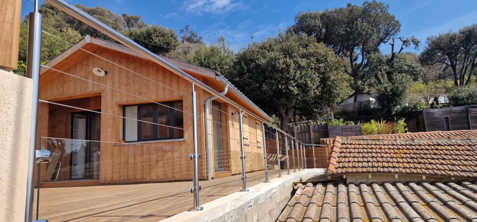 Garde-corps sur-mesure à Bormes-les-Mimosas : Fabrication et installation professionnelle avec SHM