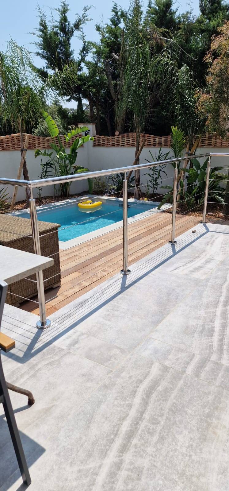 Protéger votre extérieur avec nos garde-fous en inox et câbles sur-mesure à Hyères