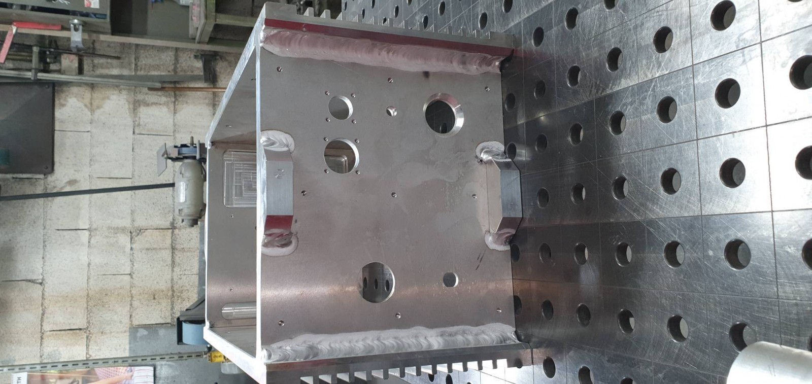 Réalisation de Soudures sur coffret en aluminium près de Toulon