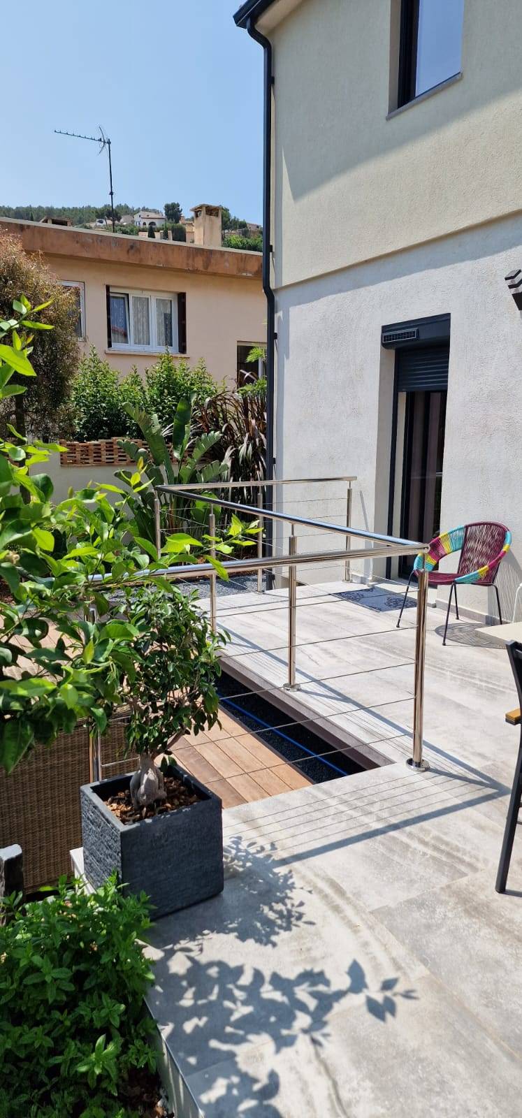 Protéger votre extérieur avec nos balustrades en inox et câbles sur-mesure à Hyères