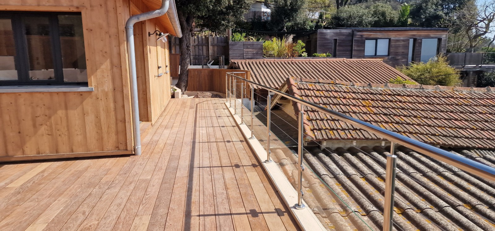 Garde-corps sur-mesure à Bormes-les-Mimosas : Fabrication et installation professionnelle avec SHM