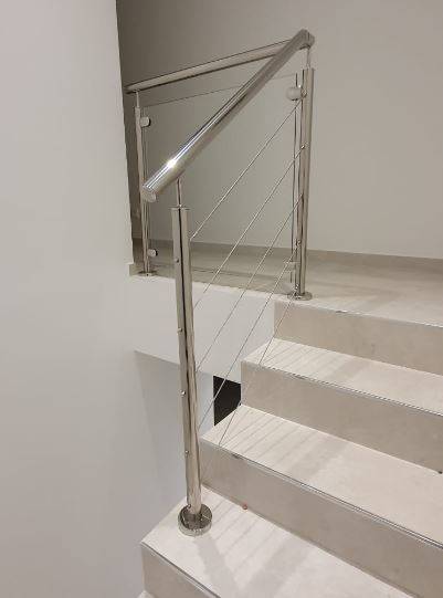 Garde-corps inx câble pour escalier à La Farlède dans le Var