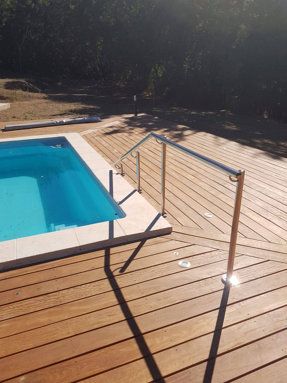 Mise en place d'une rampe de sortie de piscine à Hyères 83400