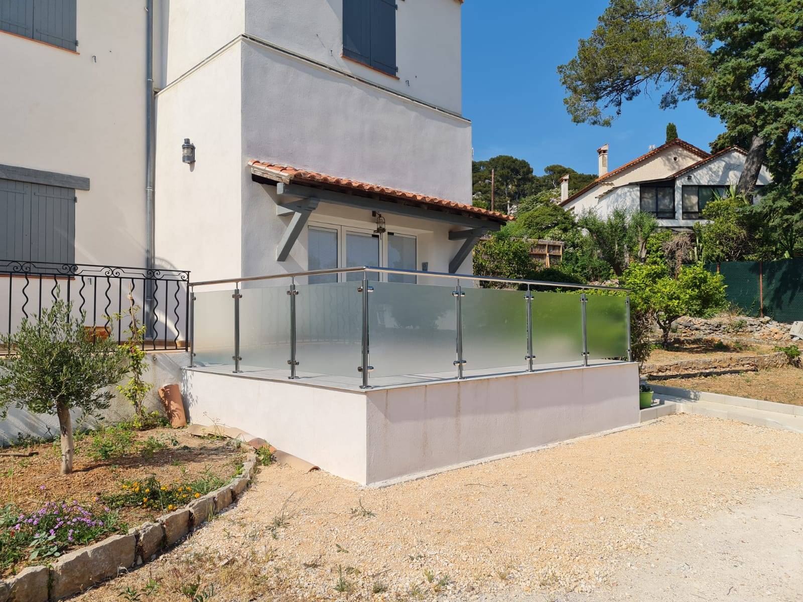 Pose d'un garde-fou inox verre à Carqueiranne