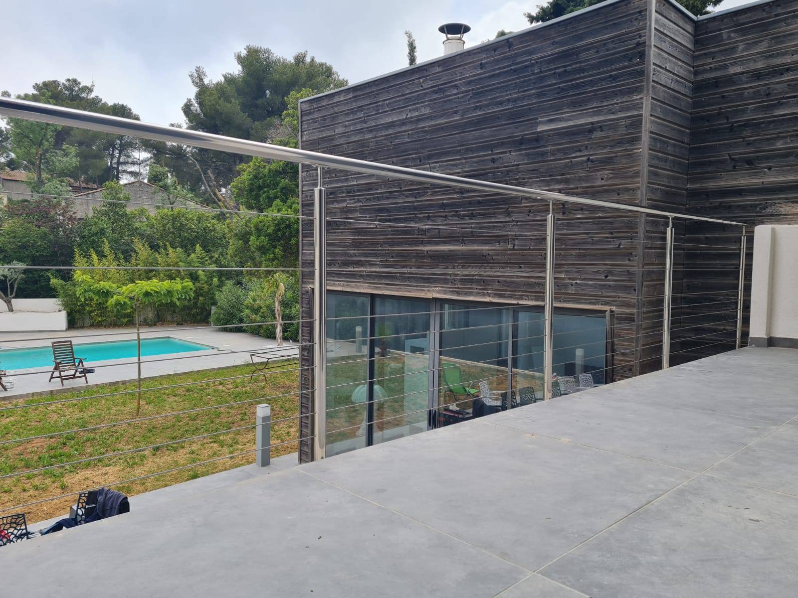 Installation à l’anglaise d'un garde-corps terrasse à Toulon