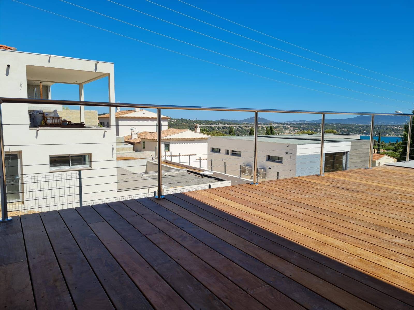 Garde-corps inox câble pour terrasse à Bandol