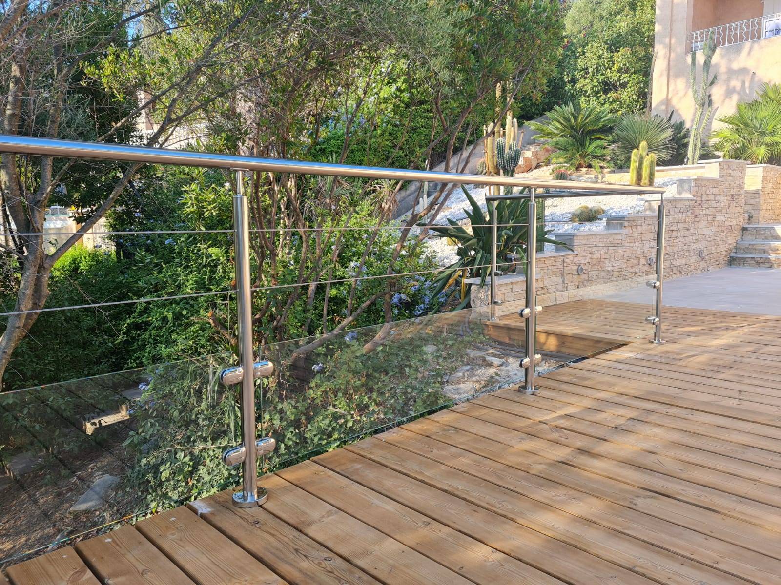 Garde-corps extérieur inox poli à Toulon