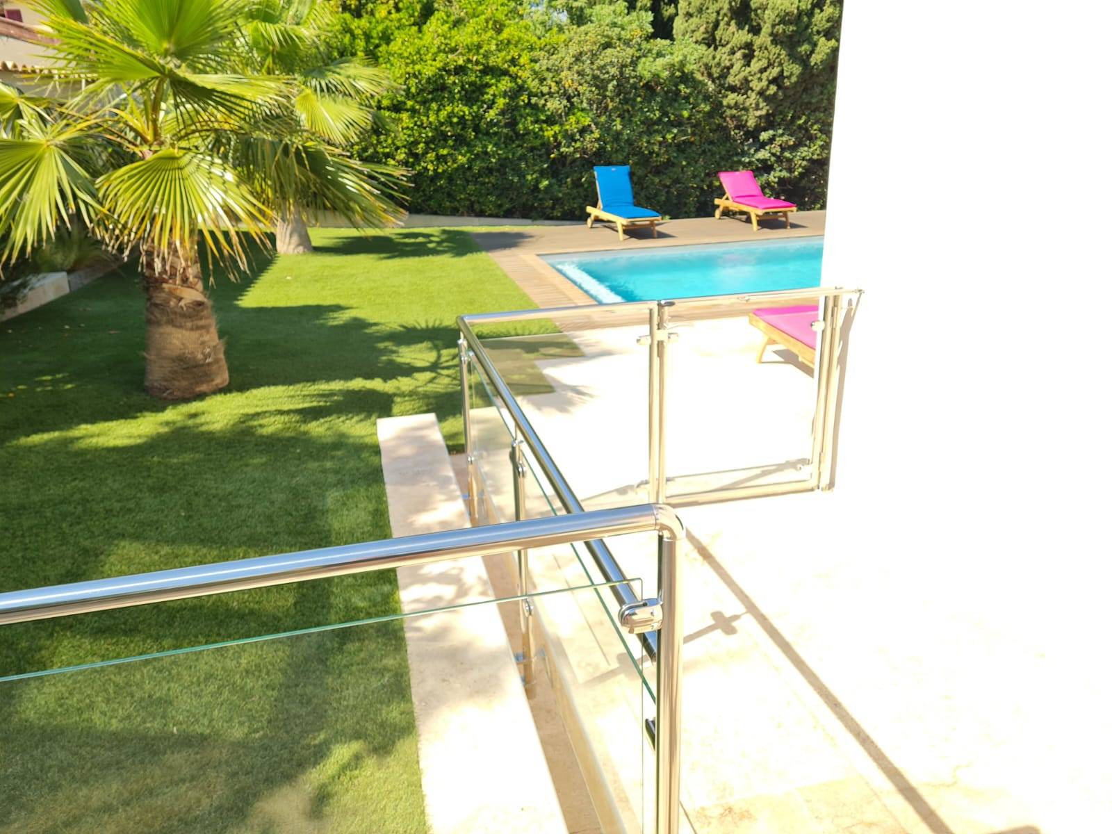 Espace piscine sécurisé à la Crau