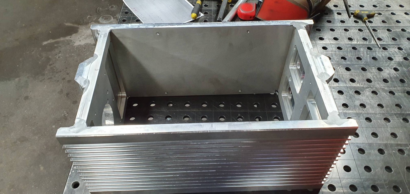 Réalisation de Soudures sur coffret en aluminium près de Toulon