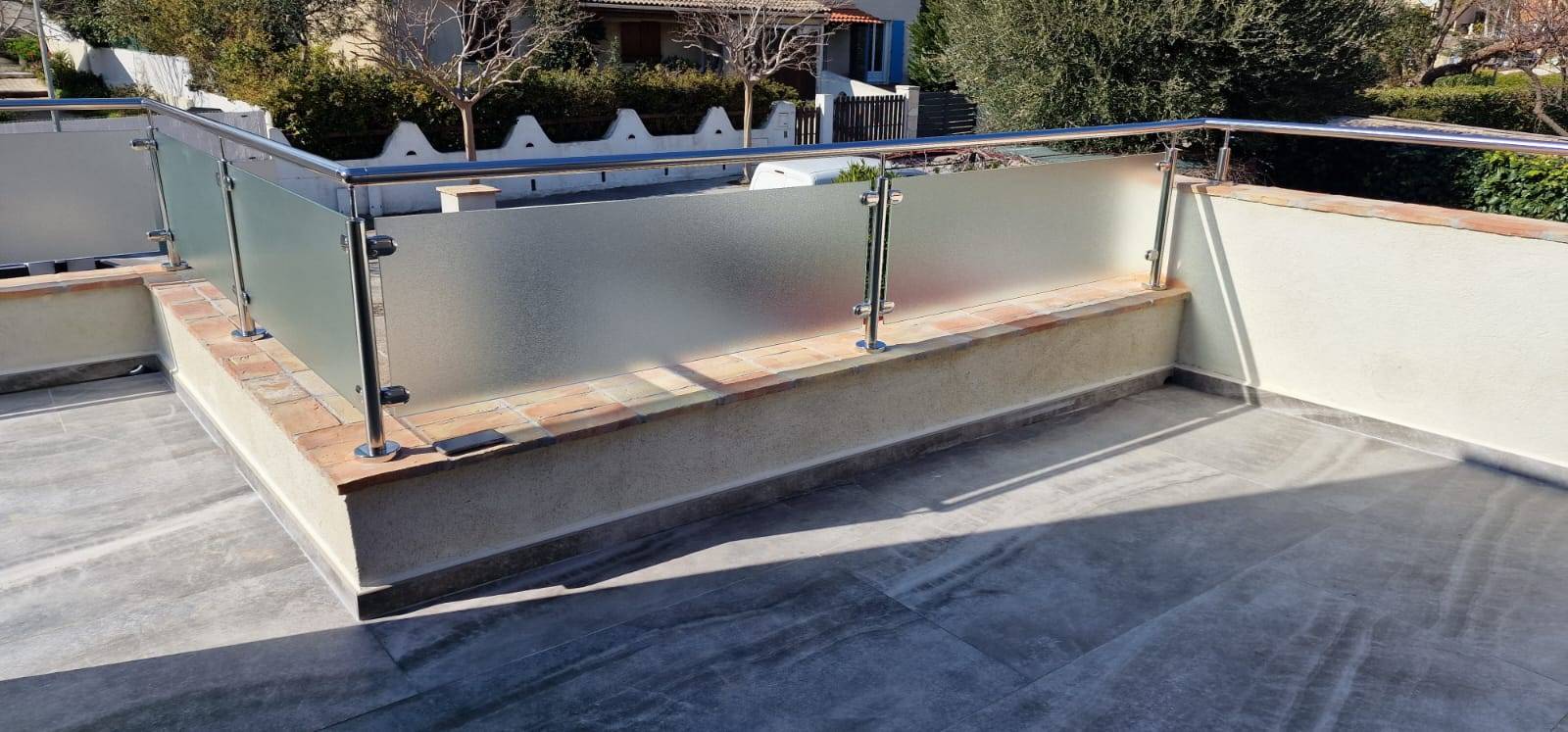 Pose de balustrades à Sanary