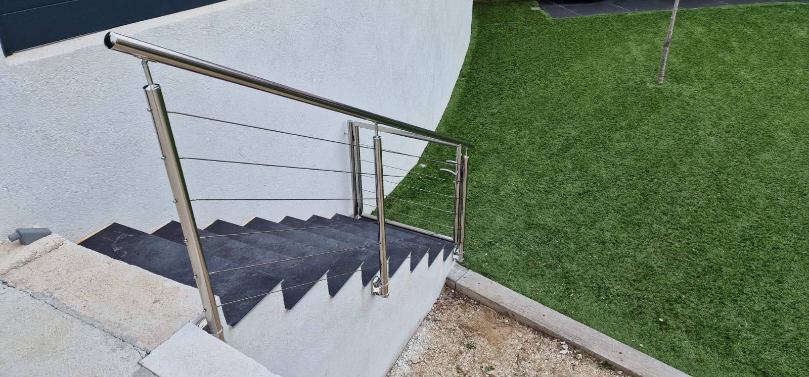 Installation de garde corps inox et câble escalier toulon Var 83