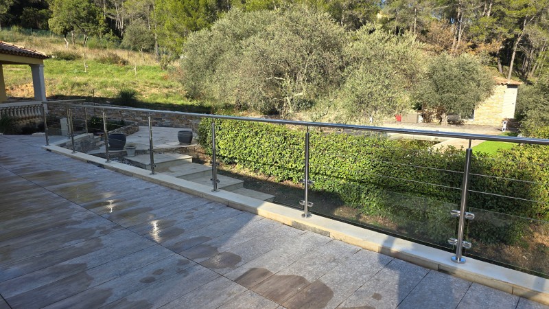 Installation de garde-corps à la Londes-les-Maures par SHM