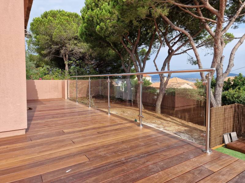 Pose sur mesure d'un garde-corps en inox à Hyères