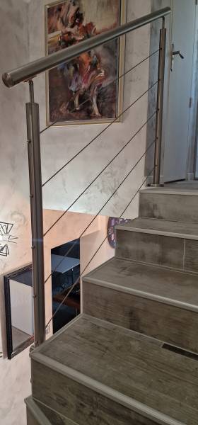 Sécurisation d'un escalier intérieur sur-mesure en inox brossé à Toulon
