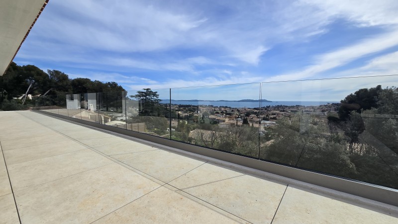 Sécurisez vos balcons avec un garde-fou en inox à Toulon