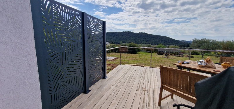 Nouveau chantier de garde-corps en inox poli et câbles à La Crau : une réalisation signée SHM