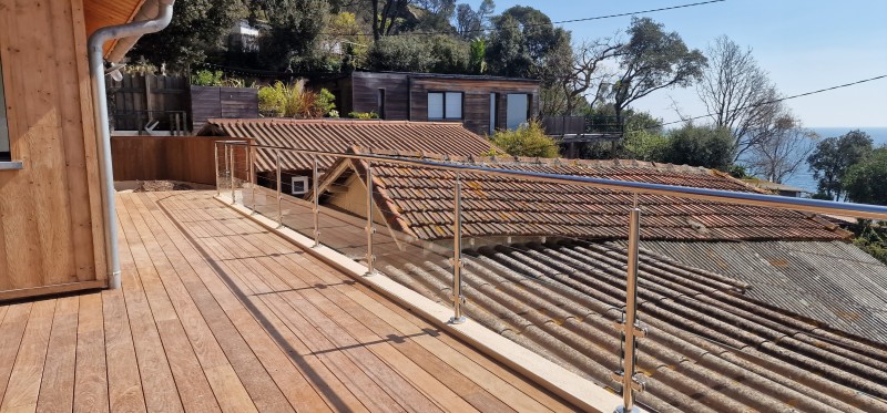Garde-corps sur-mesure à Bormes-les-Mimosas : Fabrication et installation professionnelle avec SHM