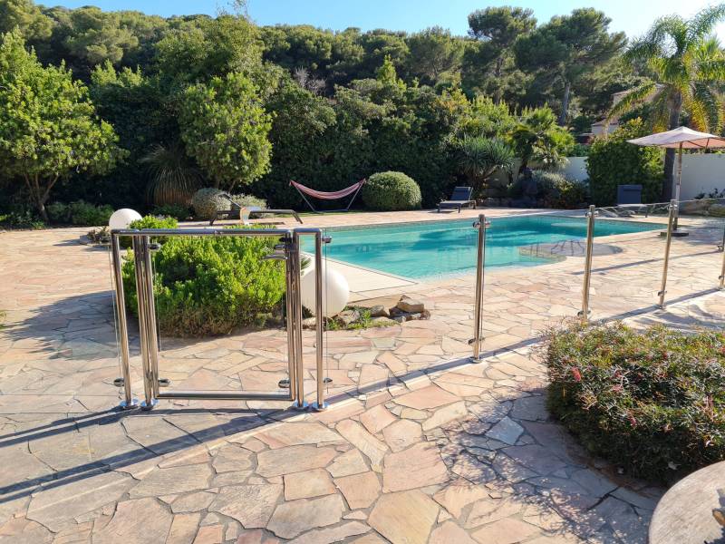 Sécurisation de contour de piscine à Toulon 