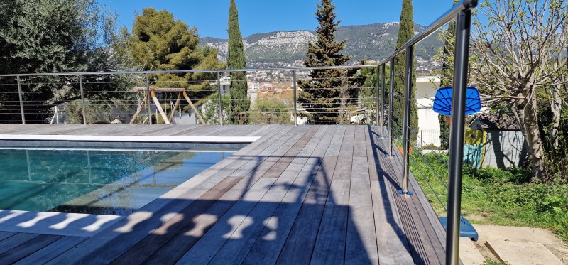 Garde-corps en inox poli et câbles à Sanary-sur-Mer : sécurité et esthétique avec SHM
