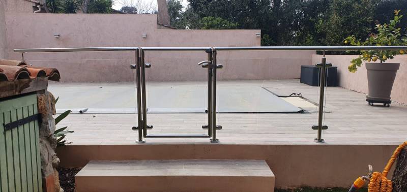 Garde corps inox/verre avec portillon à La Valette du Var