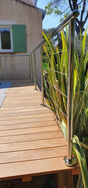 Garde-corps inxo/câble pour terrasse à Ollioules dans le Var