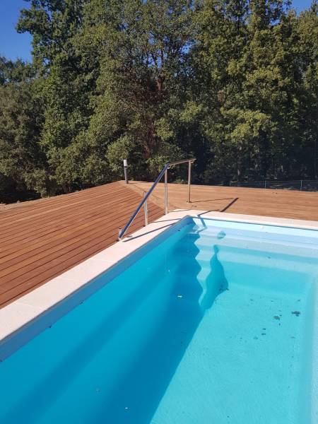 Main courante de piscine inox poli à Hyères