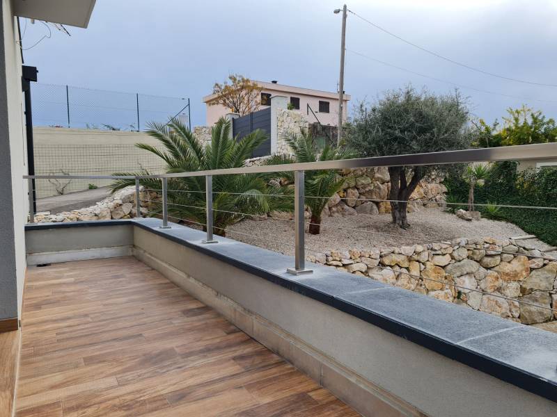 Installallation d'un garde corps inox/câble sur acrotère Toulon Ouest