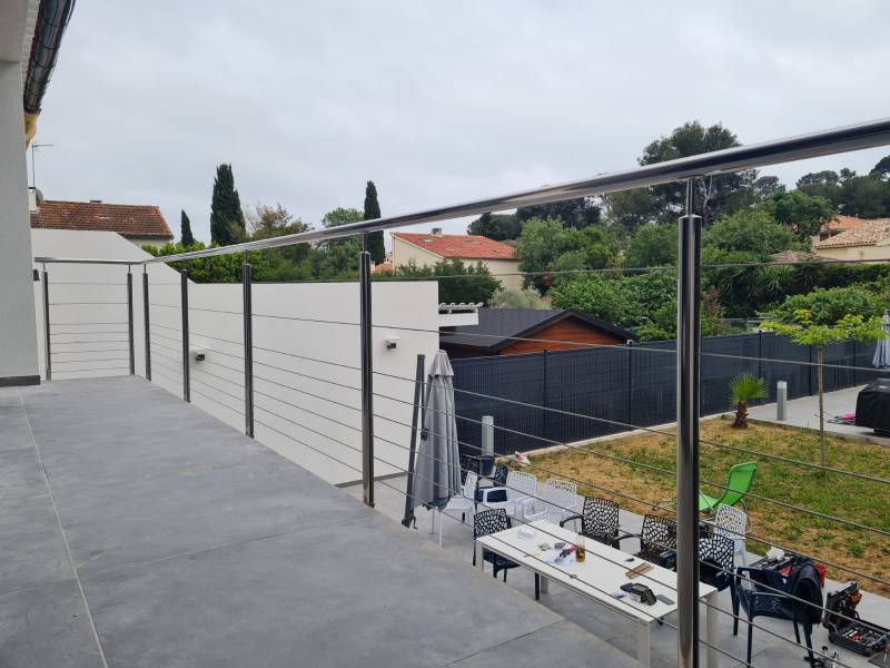Sécuriser un terrasse par un garde-corps inox/câbles à Toulon