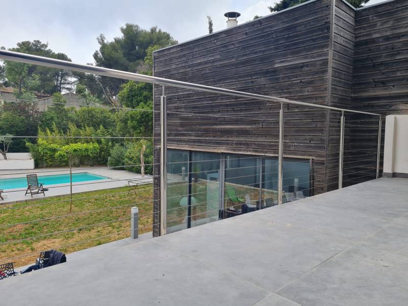 Installation à l’anglaise d'un garde-corps terrasse à Toulon