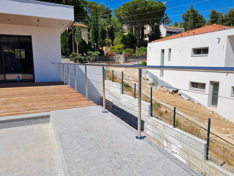 Grade-corps contemporain inox cäble Bandol