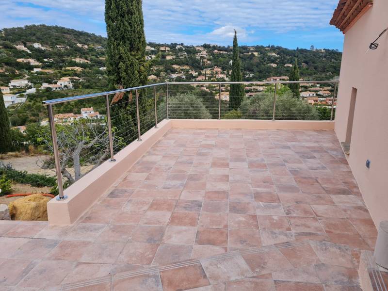 Garde-corps sur-mesure pour une terrasse à Hyères