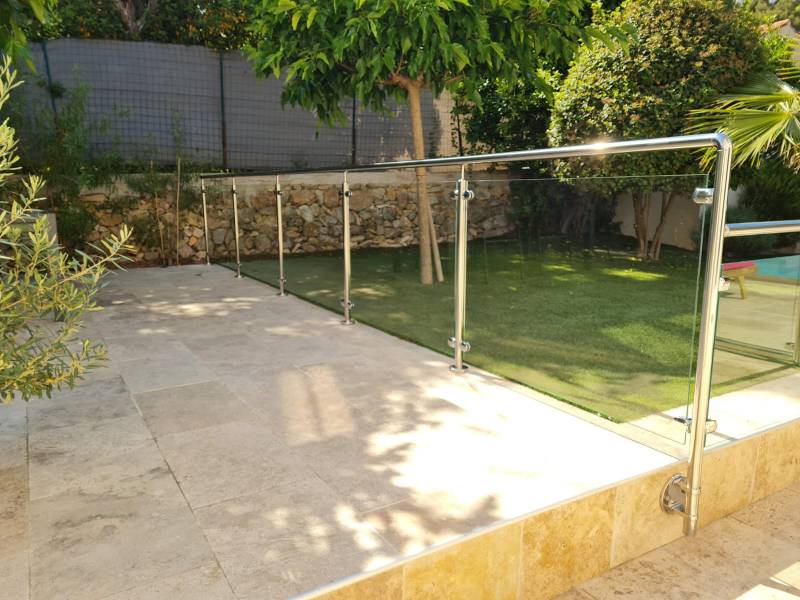 Garde-corps en verre à la Crau