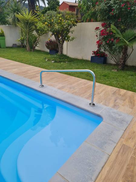 Accès piscine à Toulon