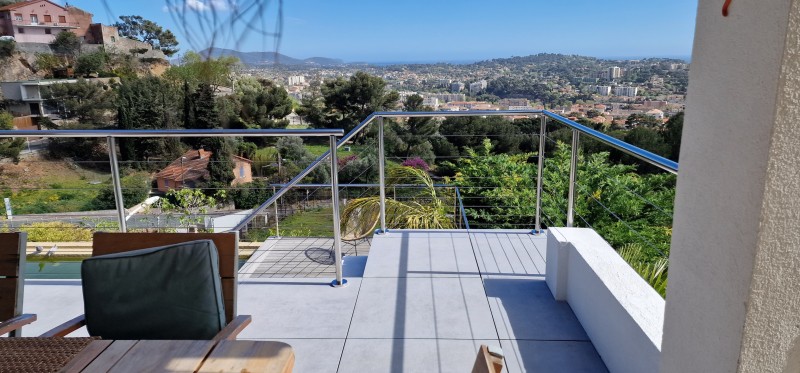 Sécurisez votre terrasse tout en gardant une vue imprenable à Toulon