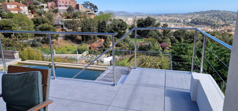 Sécurisez votre terrasse tout en gardant une vue imprenable à Toulon
