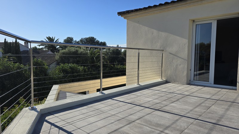 Le garde-corps inoxydable qui sublime votre terrasse à Hyères